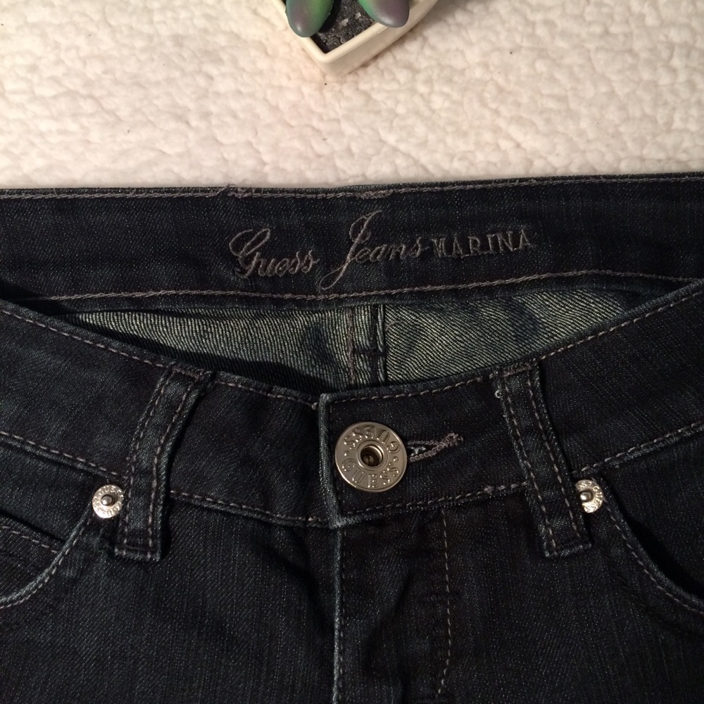 GUESS - Picture 4 of 6